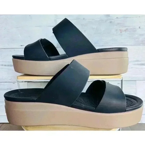 NWOT CROCS Brooklyn Low Wedge Sandal Women's Size 10 Black/Beige - Picture 2 of 8